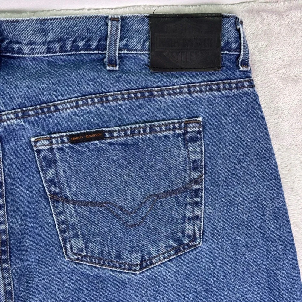 Harley Davidson Mens Jeans 44x32 Blue Straight Leg Denim Embroidered Logo 99026N